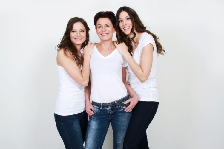 Facelounge von Sima Koocheki ist spezialisiert auf Portrait, Beauty- und Modefotografie
portraitfotos-fotostudio-oldenburg-Facelounge-Portrait-Beauty-Bremen-fotografie-makeup-portfolio-foto-frau-mann.