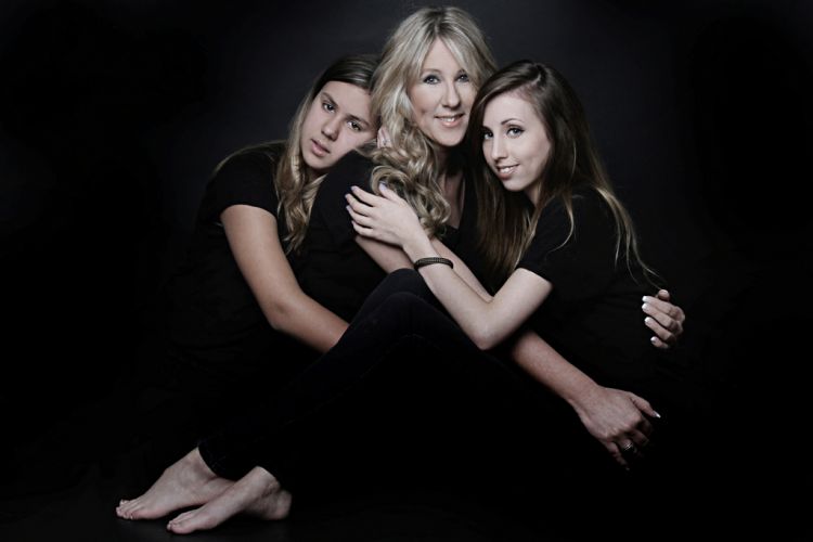 Facelounge von Sima Koocheki ist spezialisiert auf Portrait, Beauty- und Modefotografie
portraitfotos-fotostudio-oldenburg-Facelounge-Portrait-Beauty-Bremen-fotografie-makeup-portfolio-foto-frau-mann.
