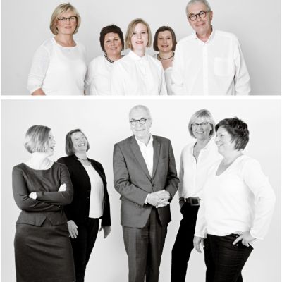 Mitarbeiterfotos eines fünfköpfigen Teams als Gruppenporträt in Farbe und Schwarz-Weiß